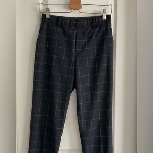 Uniqlo navy blue smart ankle pants, dress Pants women, size small